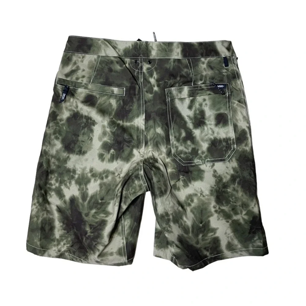 Vans Mens Off The Wall Voyage Trunk Board Shorts‎ Size 29